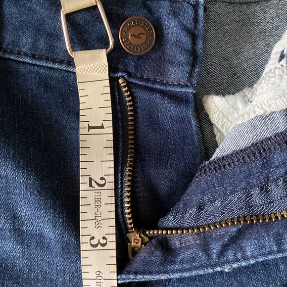 Hollister dark blue low rise boot cut jeans (size 7L) - Picture 3 of 10
